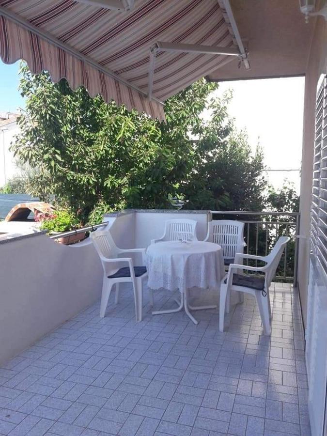 Lana Apartment Биоград на Мору Стая снимка